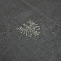 Black in black FFWL-Shirt minimalistisch